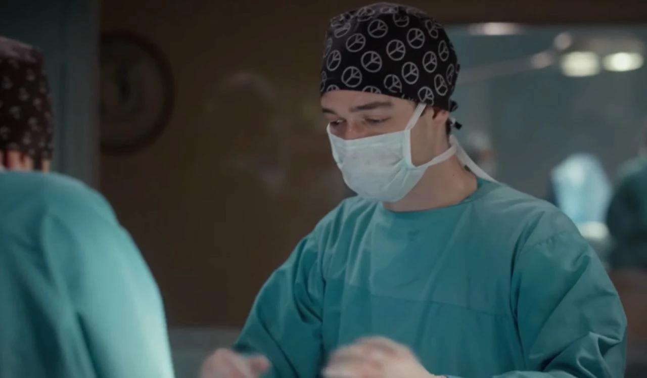 Bahar'a karaciğerini veren Timur’un ameliyat masasında kalbi durdu