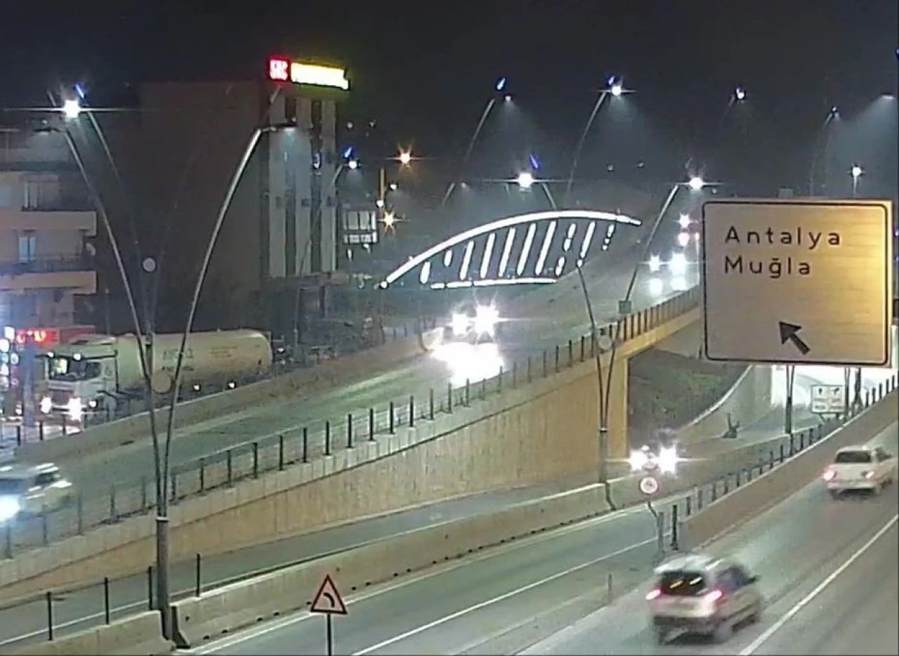 Cinayet gibi kazanın görüntüleri ortaya çıktı! Acılı anne isyan etti - 1. Resim