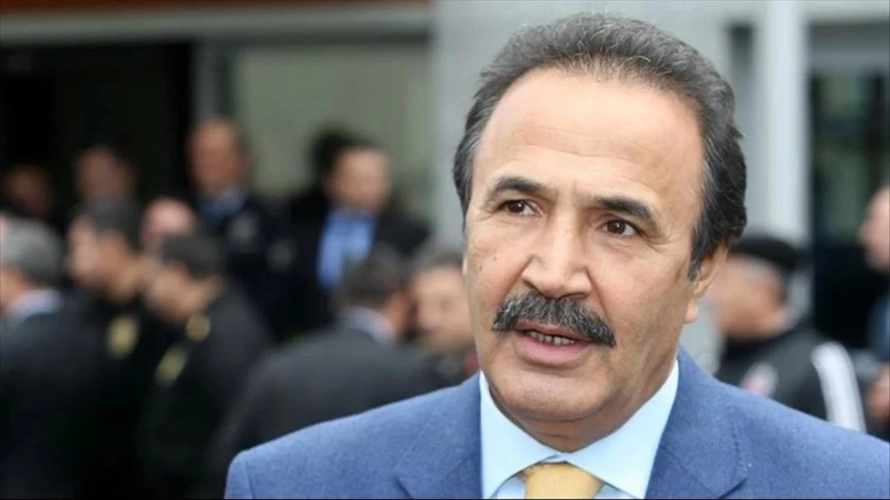Eski CHP'li Mehmet Sevigen'den Özgür Özel'e Ekrem İmamoğlu uyarısı: "Cumhurbaşkanlığı hayali var"
