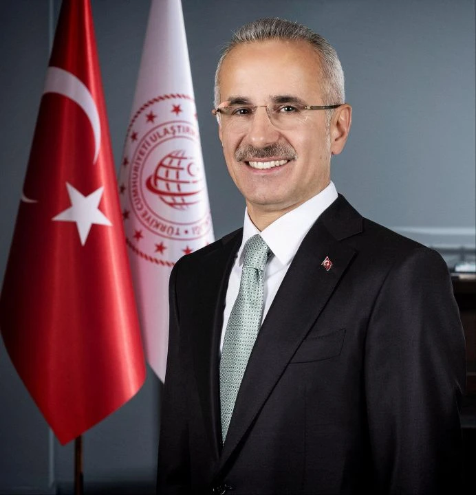 PTT kargoda emeklilere yüzde 20 indirim ! Bakan Uraloğlu müjdeyi duyurdu - 1. Resim