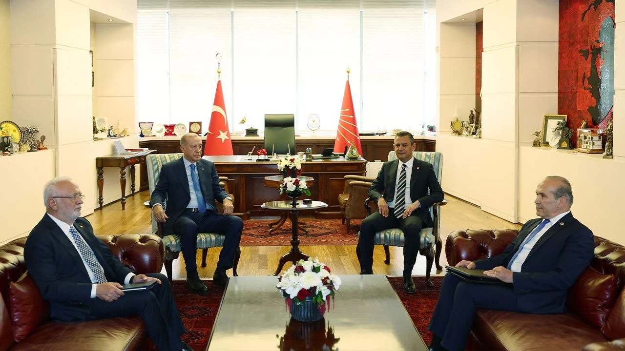 Tarihi zirvede 'Özel' hediye! Fiyatı ve anlamı dikkat çekti - 5. Resim