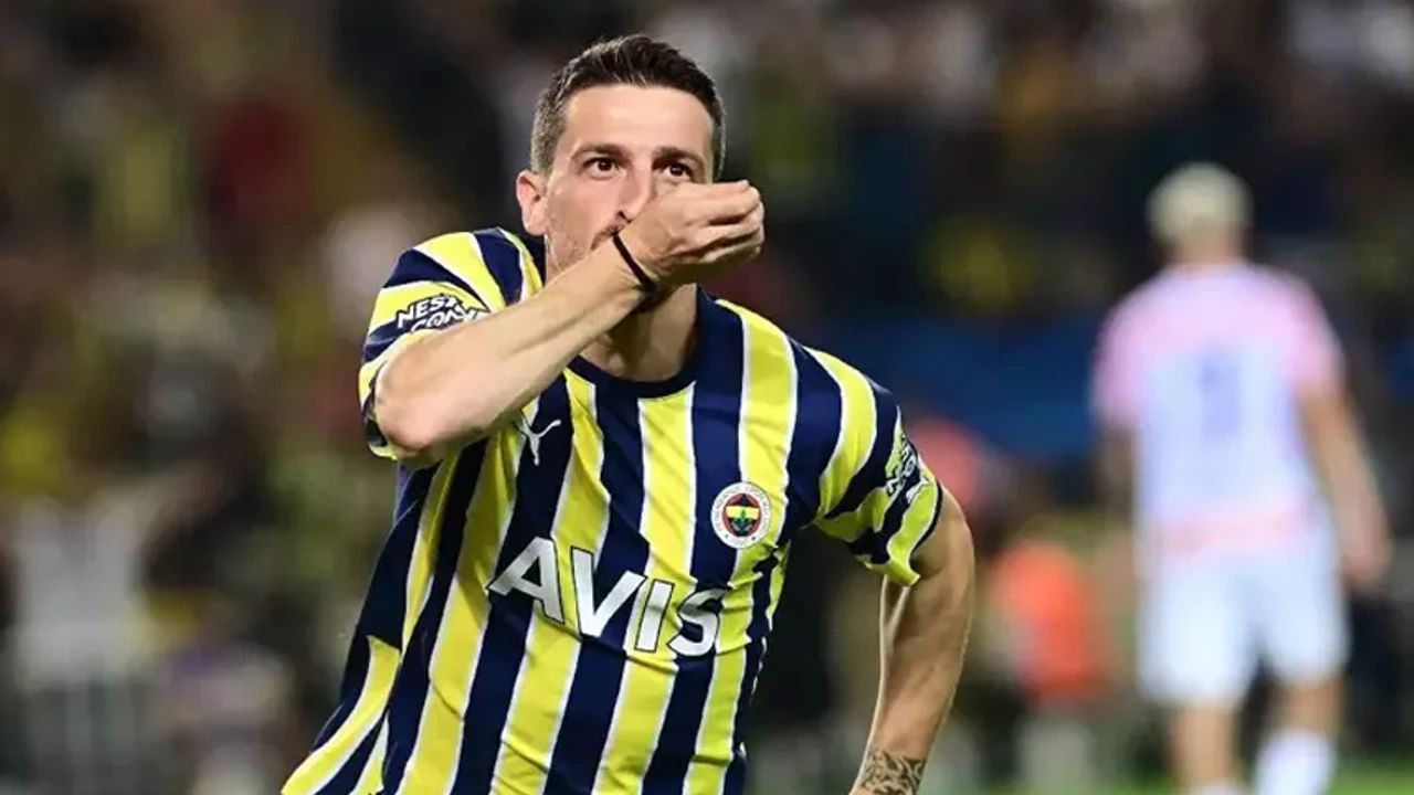 Fenerbahçe'de iç transfer! 3 yıllık anlaşma sağlandı  - 1. Resim