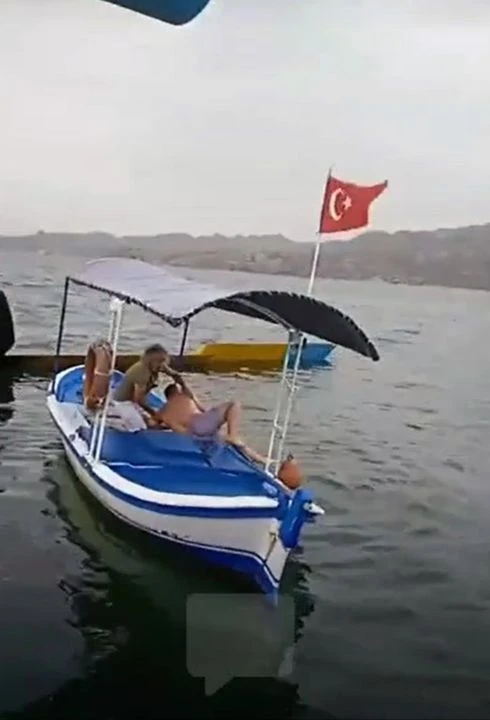 Bafa Gölü'ne düşen pilotların kurtarılma anları yayımlandı - 1. Resim