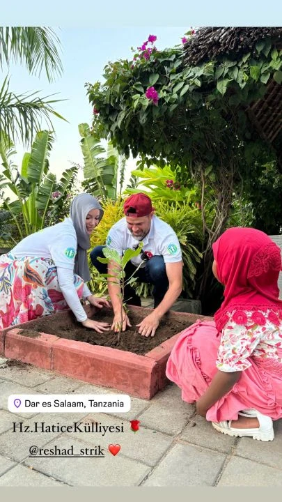 Gamze Özçelik ve Reshad Strik bayram sıcak dinlemeden yollara düştü! Balayı yerine bakın nereye gittiler - 3. Resim
