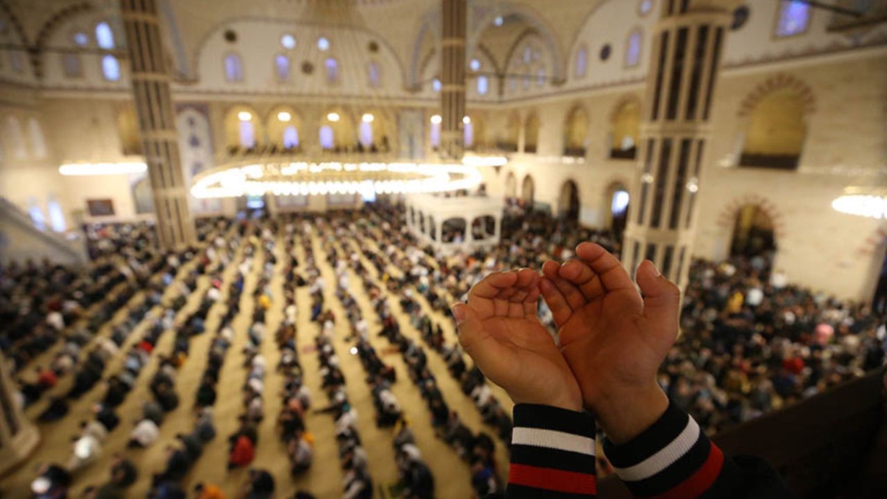 Kurban Bayramı’nda Kayseri Melikgazi ve Talas ilçesi 05.51’de, Kocasinan ilçesi 05.52’de bayram namazını kılacak