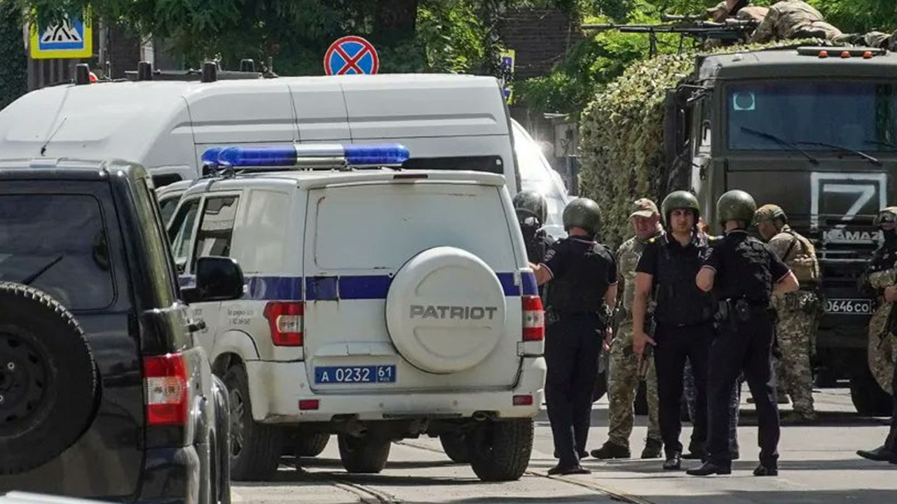 2 gardiyanı rehin almışlardı! Rus polisi DEAŞ'lı teröristlere acımadı: Operasyonla öldürüldüler - Dünya