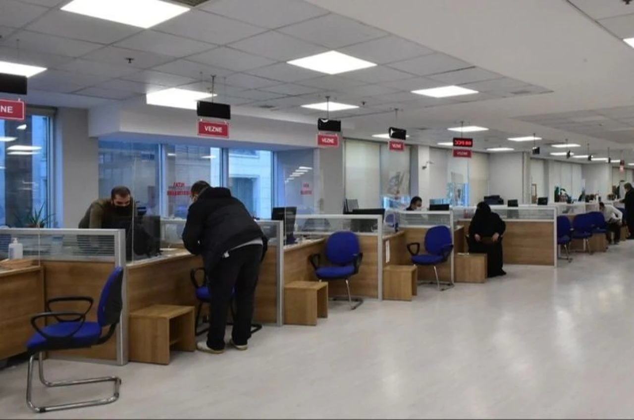 Bayramda kapalı olan bankalar 20 Haziran Perşembe'den itibaren hizmet vermeye devam edecek