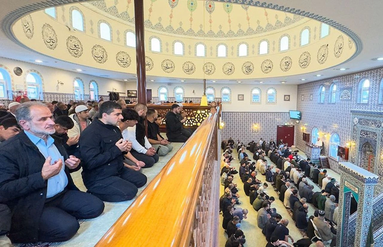 Dünya Kurban Bayramı'nı böyle kutladı: Eller Filistin için semaya açıldı - 4. Resim