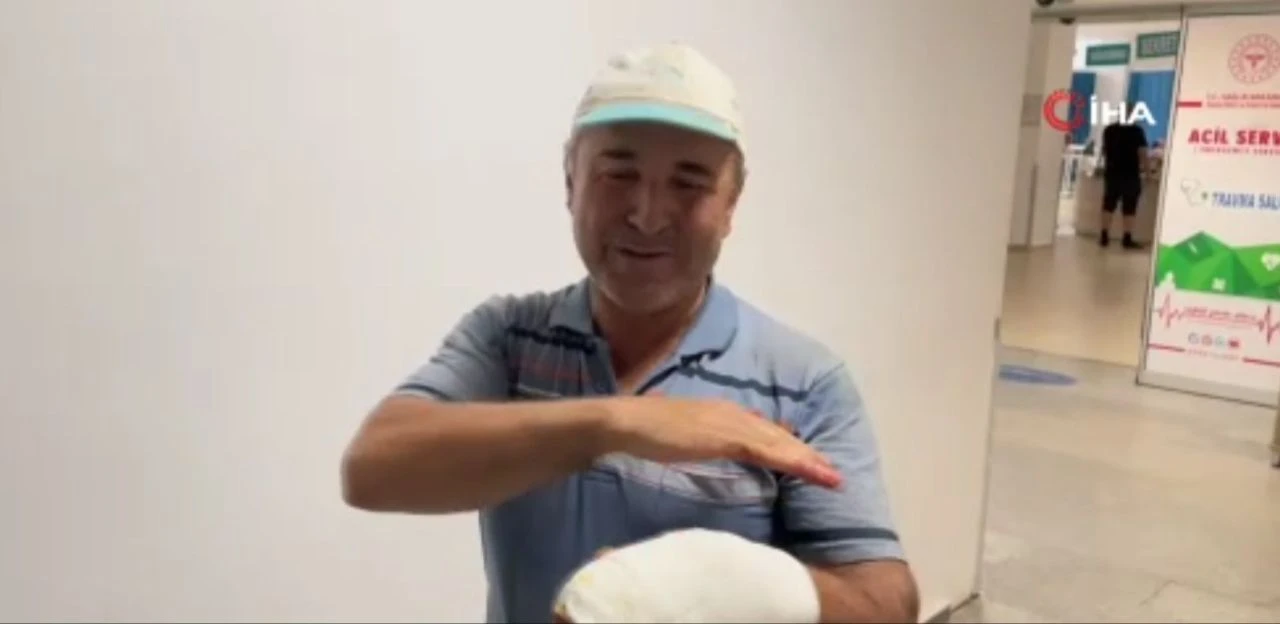 Kurban yerine elini kesti, sözleri gülümsetti: Sağlığımda meşhur olamadım şimdi oldum - 1. Resim