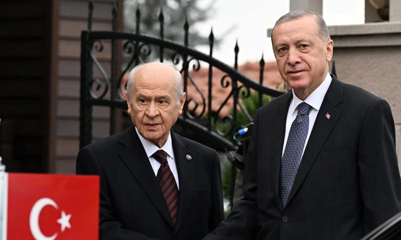 Özgür Özel'den Cumhurbaşkanı Erdoğan'a bayram telefonu - 1. Resim