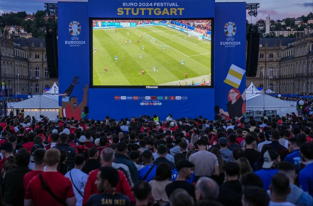 UEFA'nın, EURO 2024 maçları için sunduğu biletler yetersiz kaldı! 2 milyon biletin 50 milyon talibi çıktı - 2. Resim