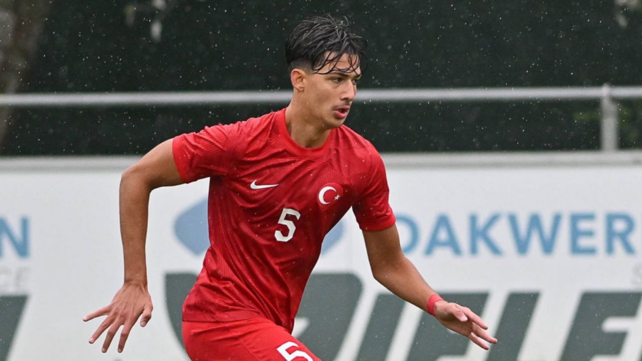 16 yaşındaki Türk futbolcu Emre Can Duran PSV Eindhoven'de! - Futbol