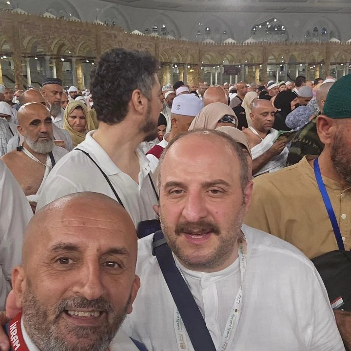 AK Parti milletvekili Mustafa Varank hacı oldu