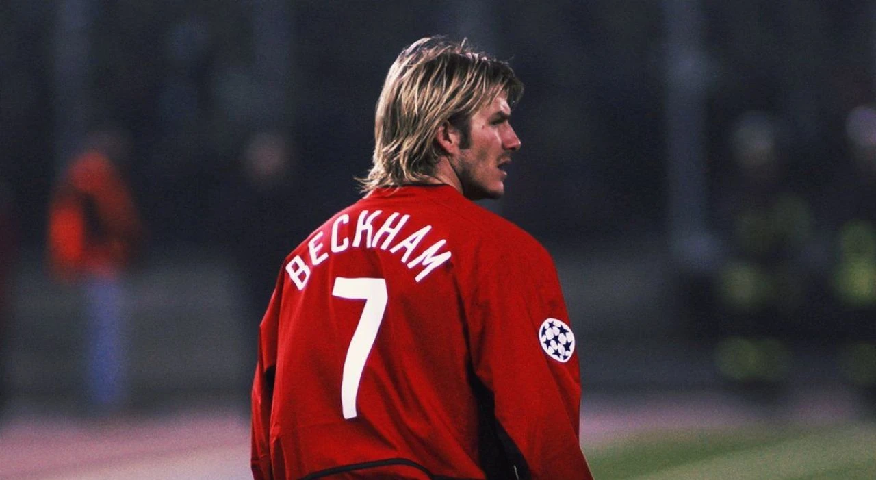 Eski futbolcu David Beckham milyonluk malikanesinin bahçesinda soğan yetiştiriyor! - 3. Resim