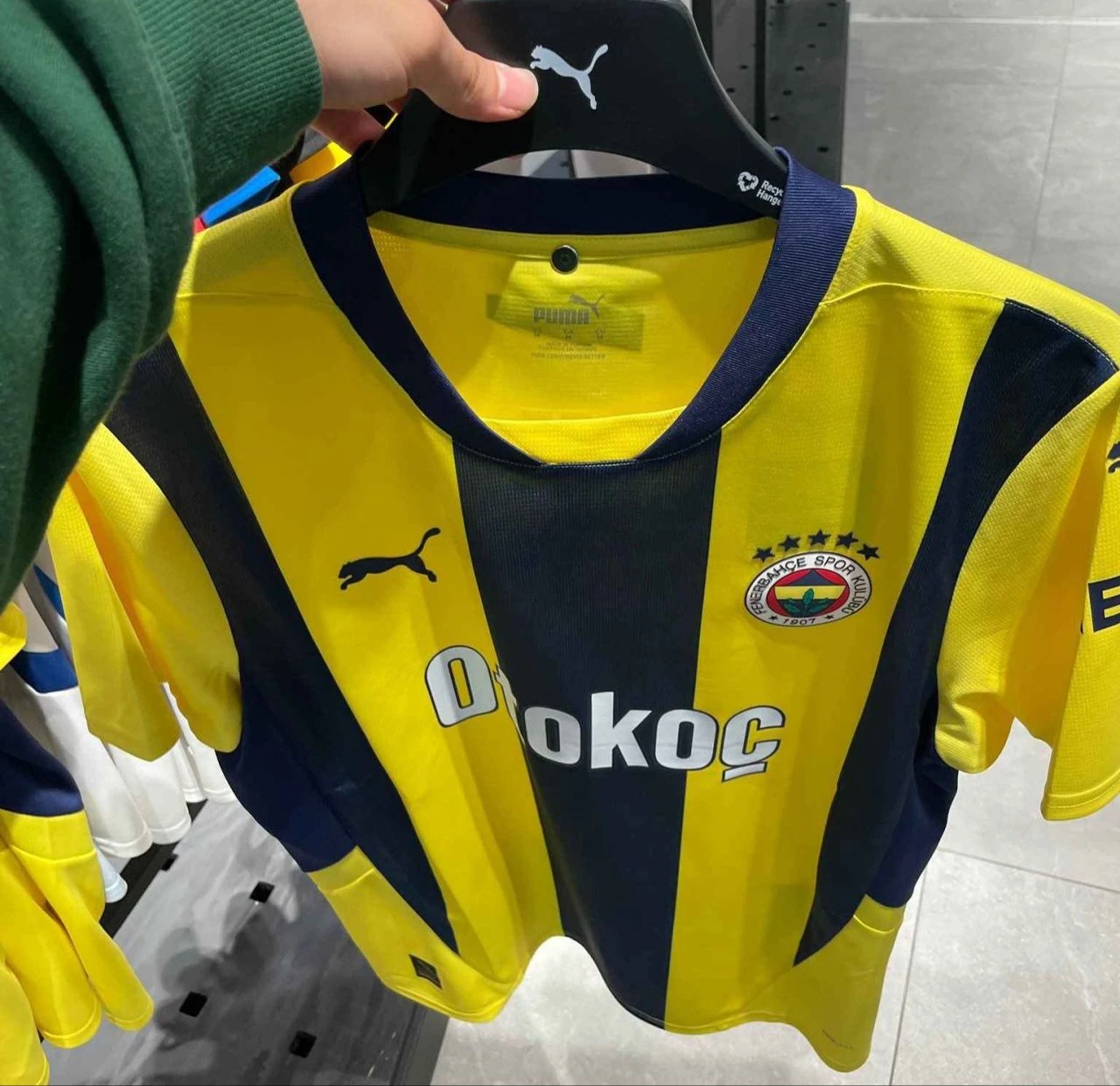 Fenerbahçe'nin yeni sezon forması sızdı! Taraftarlar yorum yağdırdı - 1. Resim