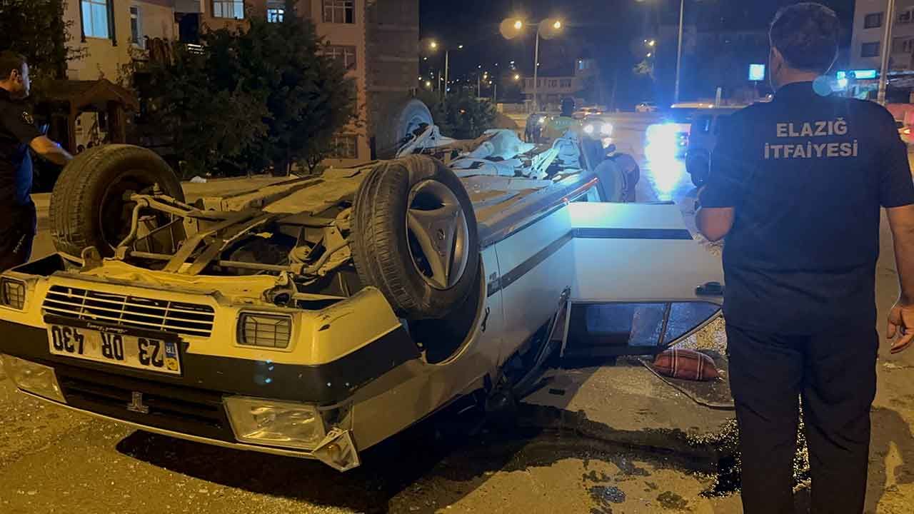 Kaldırıma çarpan otomobilin tekeri koptu, takla atıp ters yöne uçtu - 2. Resim