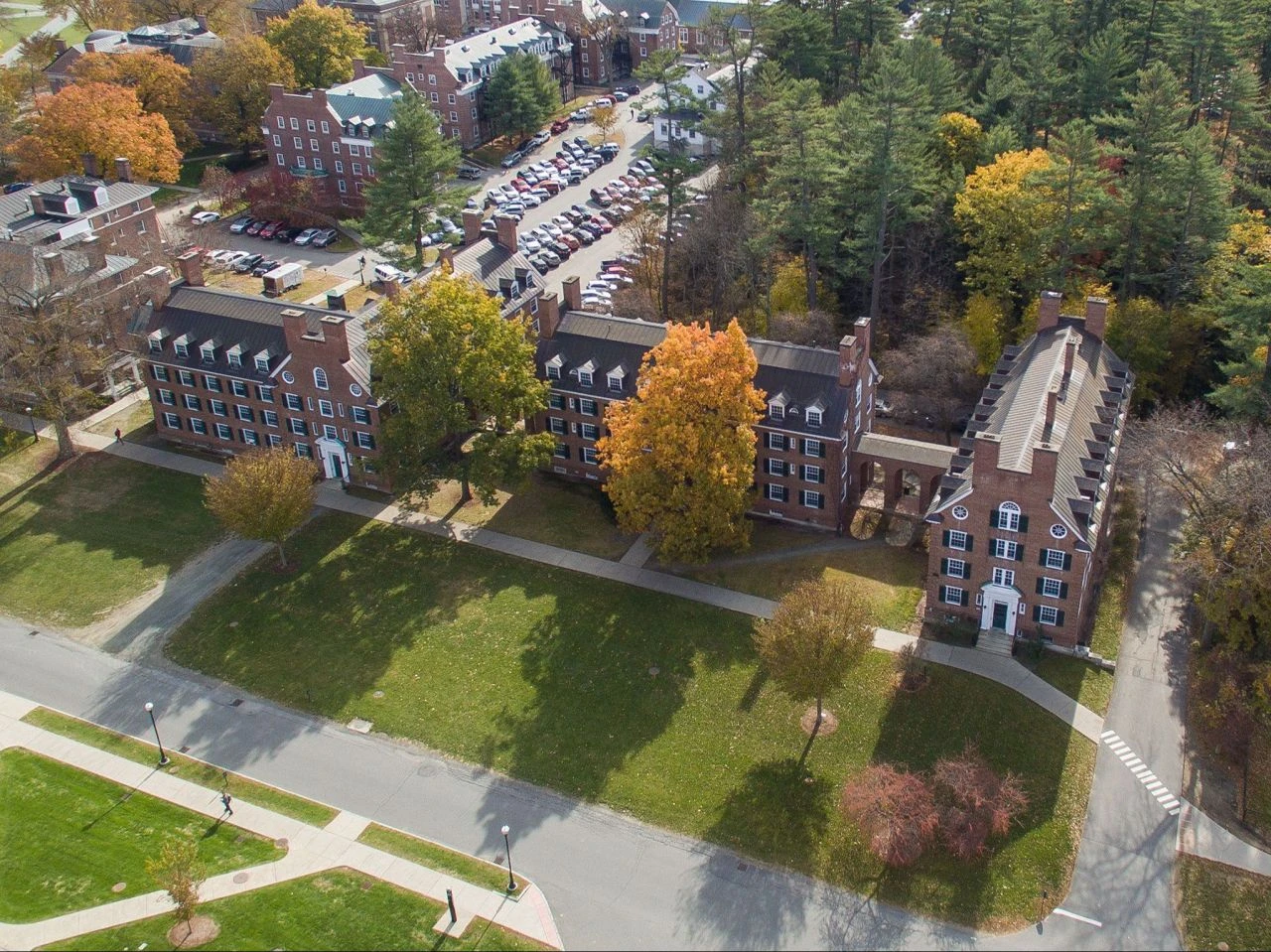 Milyarder çıkaran 12 üniversite: Bu okulların mezunları zengin oluyor