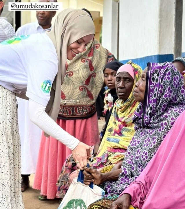 Reshad Strik ile evlenen Gamze Özçelik'in düğün yüzüğü dikkat çekti! - 1. Resim