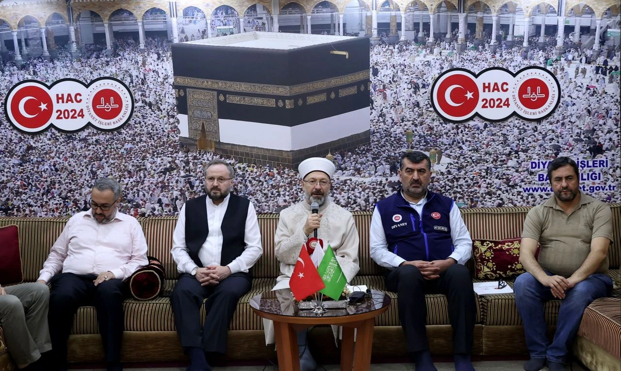 Hac vizesi dışında gidenlerden haber alınamıyor! Aileler için açıklama geldi