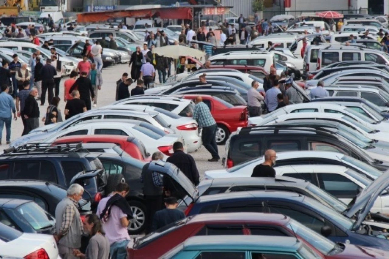 İkinci el araç alacaklar elinizi çabuk tutun! Galericiler tarih verdi: Fiyatlar yüzde 15 artacak - 1. Resim