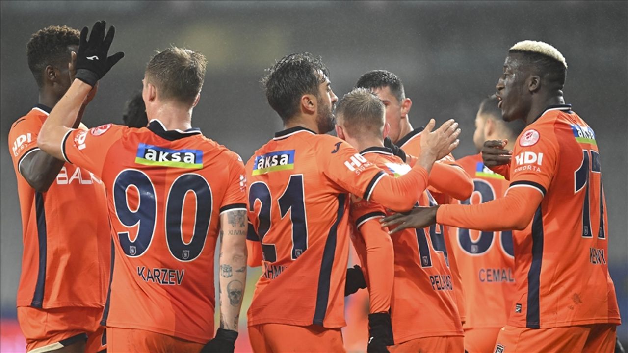 Başakşehir UEFA Konferans Ligi&#039;nde Isloch Minsk ile La Fiorita maçının galibi ile oynayacak