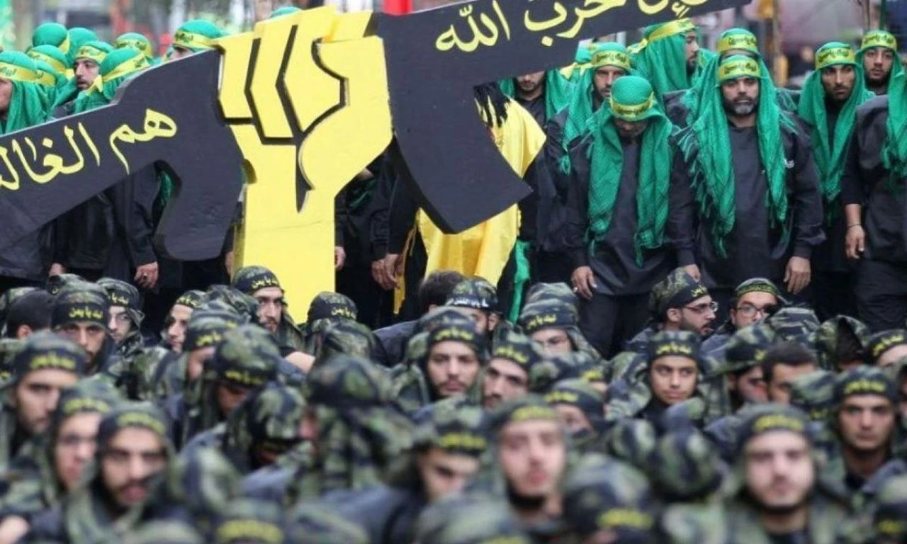 Hizbullah'ın hedefinde işgalci İsrail askerleri vardı: Kamikaze İHA'lar peş peşe havalandı - 1. Resim