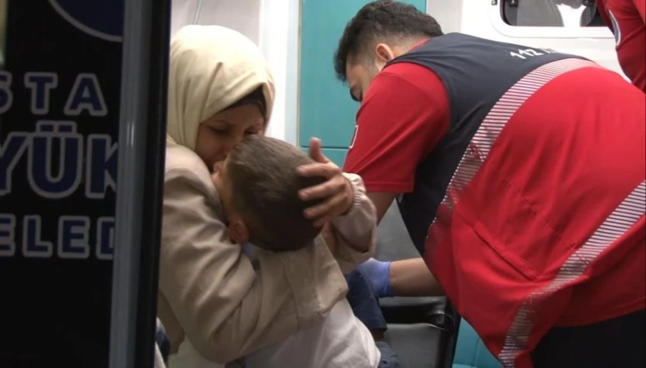 İstanbul'da akılalmaz olay! Önce çocuklarını rehin aldı sonra camdan sarkıttı - 2. Resim