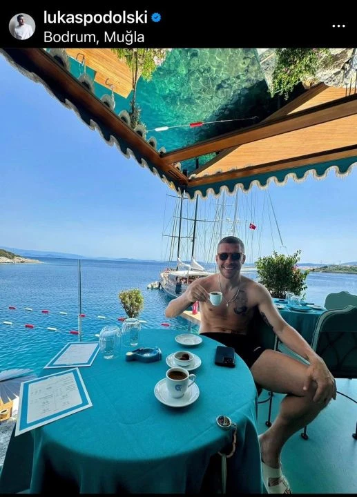 Podolski ve Metin Dağ’ın ortak olduğu Mangal Döner, Euro 2024 için Almanya'ya gelen taraftarın gözdesi oldu - 2. Resim