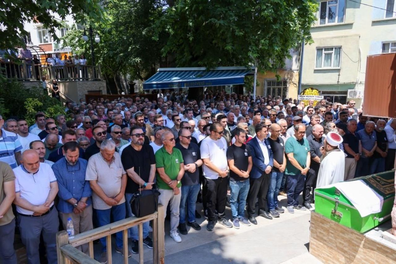 CHP'nin acı günü! Amansız hastalığa yenik düştü - 2. Resim