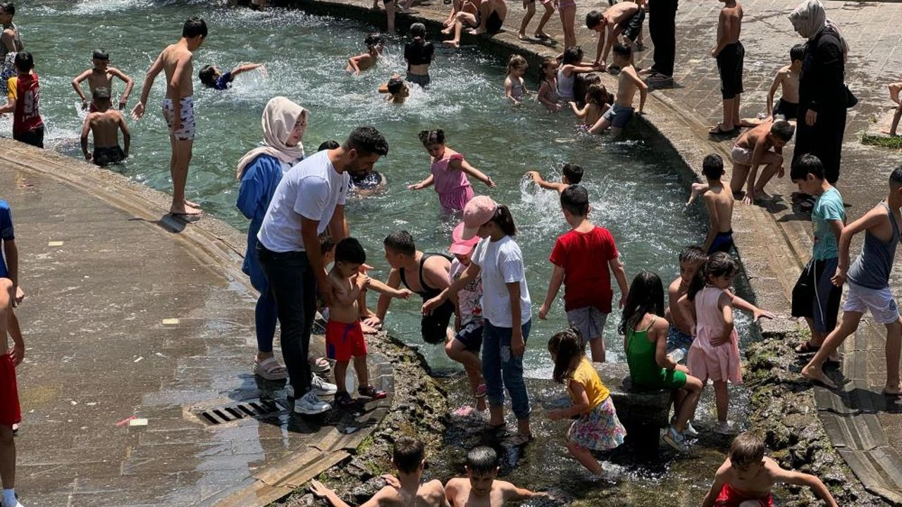 Diyarbakır kavruluyor! Termometreler 43 dereceyi gördü