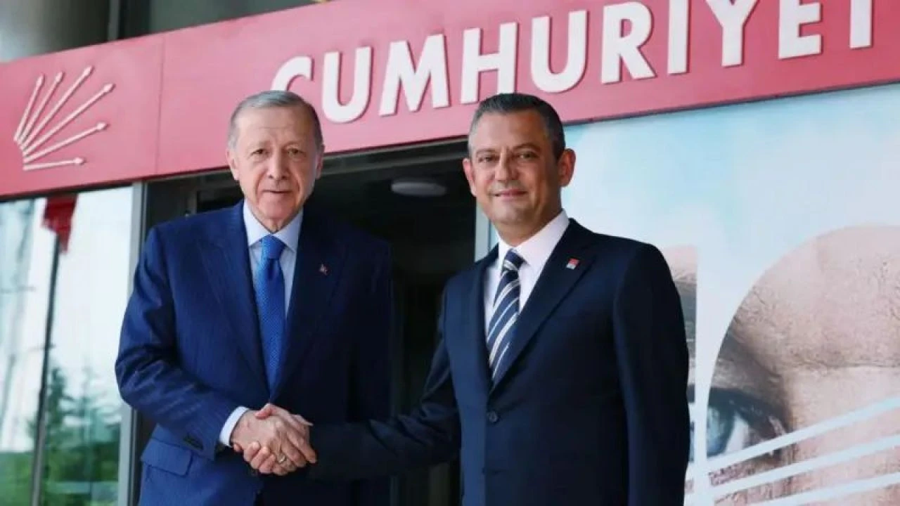 MHP'li Semih Yalçın'dan 'normalleşme' açıklaması: CHP kendi ayağına kurşun sıkıyor