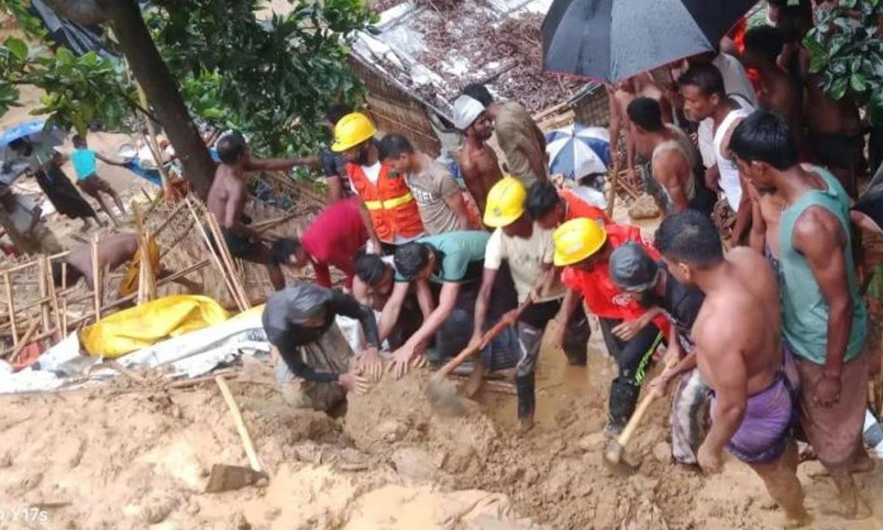 Mülteci kamplarını sel ve heyelan vurdu: Çok sayıda ölü var - 1. Resim