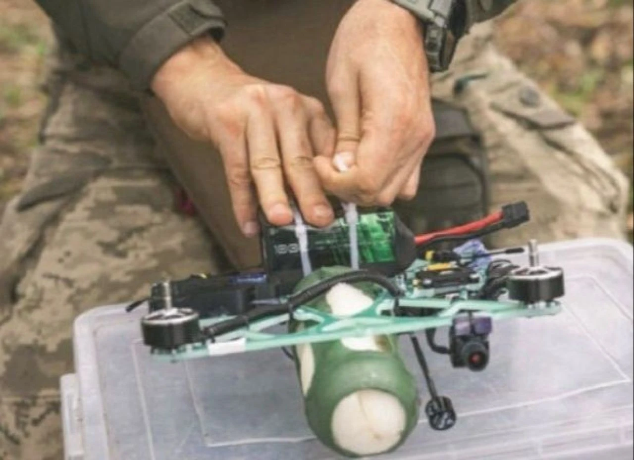 PKK çaresiz kalınca yeni eğitimlere başladı! Telsizden 'drone' talimatı