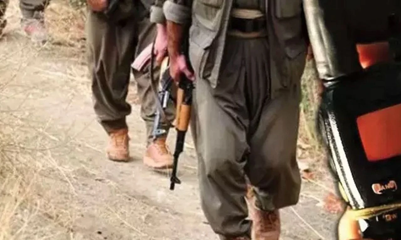 PKK çaresiz kalınca yeni eğitimlere başladı! Telsizden 'drone' talimatı