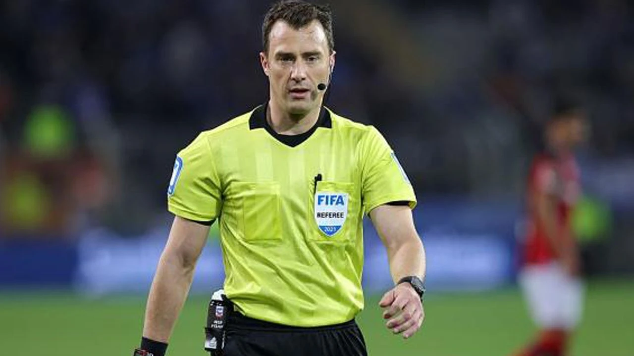 Türkiye-Portekiz maçının yönetecek olan Alman hakem Felix Zwayer'in karnesi