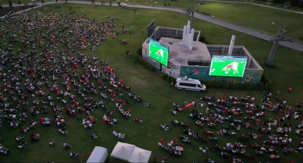 Açık alanda ücretsiz EURO 2024 heyecanını yaşayın! İstanbul ve Ankara'daki ücretsiz park, bahçe ve AVM'lerin listesi