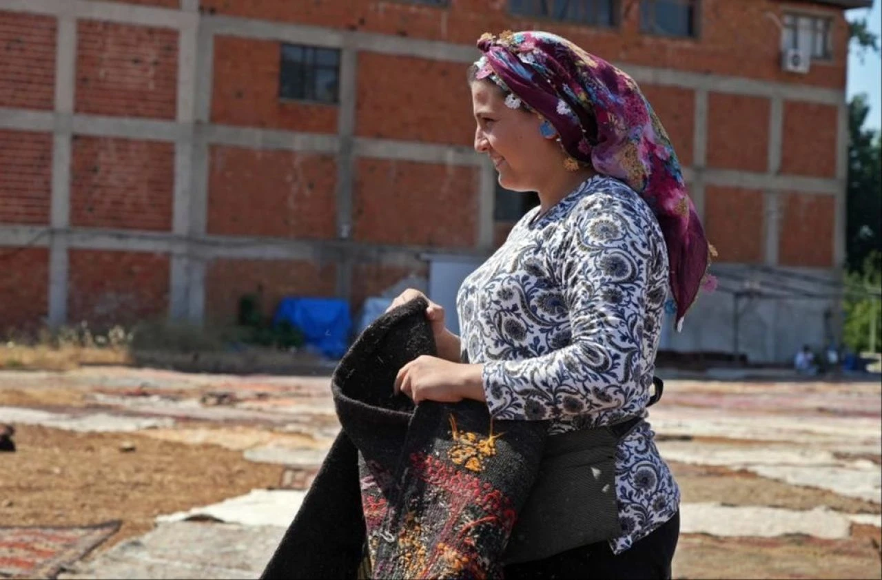 Antalya'nın renkli halı tarlaları! ABD'lilerin gözü burada..