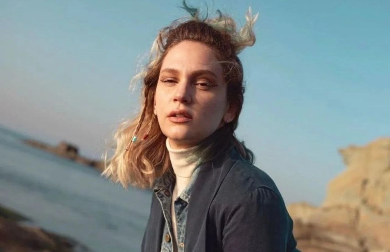Farah Zeynep Abdullah yine tepki çekti! Bir adet muza ödediği fiyat dudak uçuklattı - 2. Resim