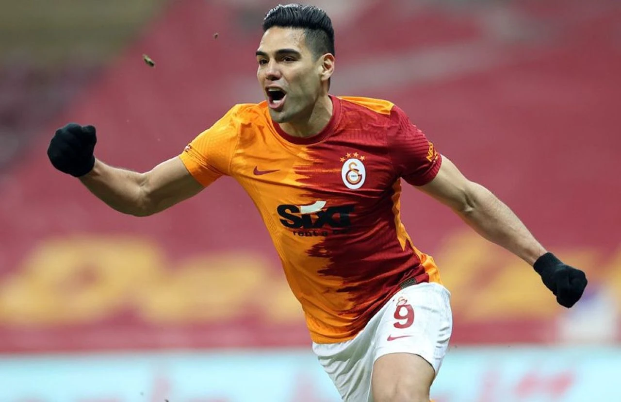Radamel Falcao'nun yeni adresi belli oldu! Transfer resmen açıklandı