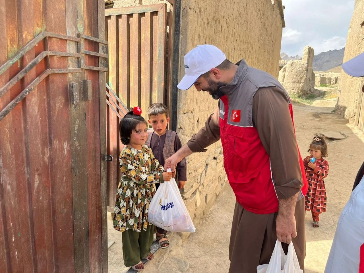 Sadakataşı 30 ülkede Kurban Bayramı sevinci yaşattı - 2. Resim