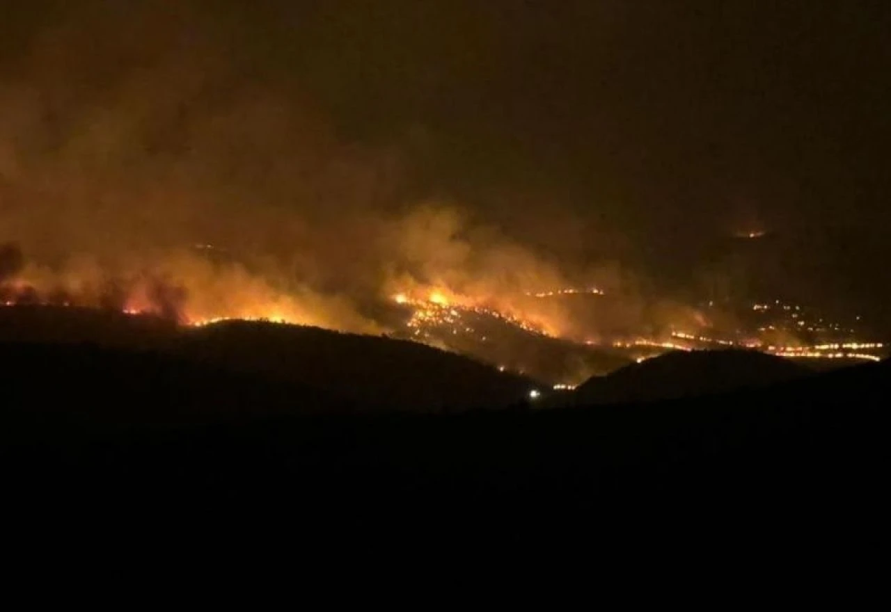 AK Parti’den DEM Partili büyükşehir belediyesine yangın tepkisi! - 1. Resim