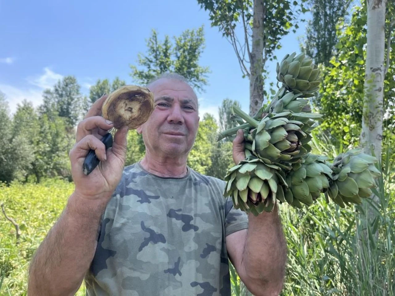 'Burada yetişmez' diyenlere aldırmadı şimdi talebe yetişemiyor! Bir fide 7 yıl ürün veriyor - 2. Resim