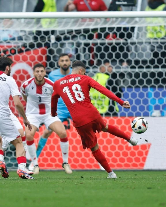 Mert Müldür'ün 'süper vole'si EURO 2024'te haftanın golü seçildi - 1. Resim
