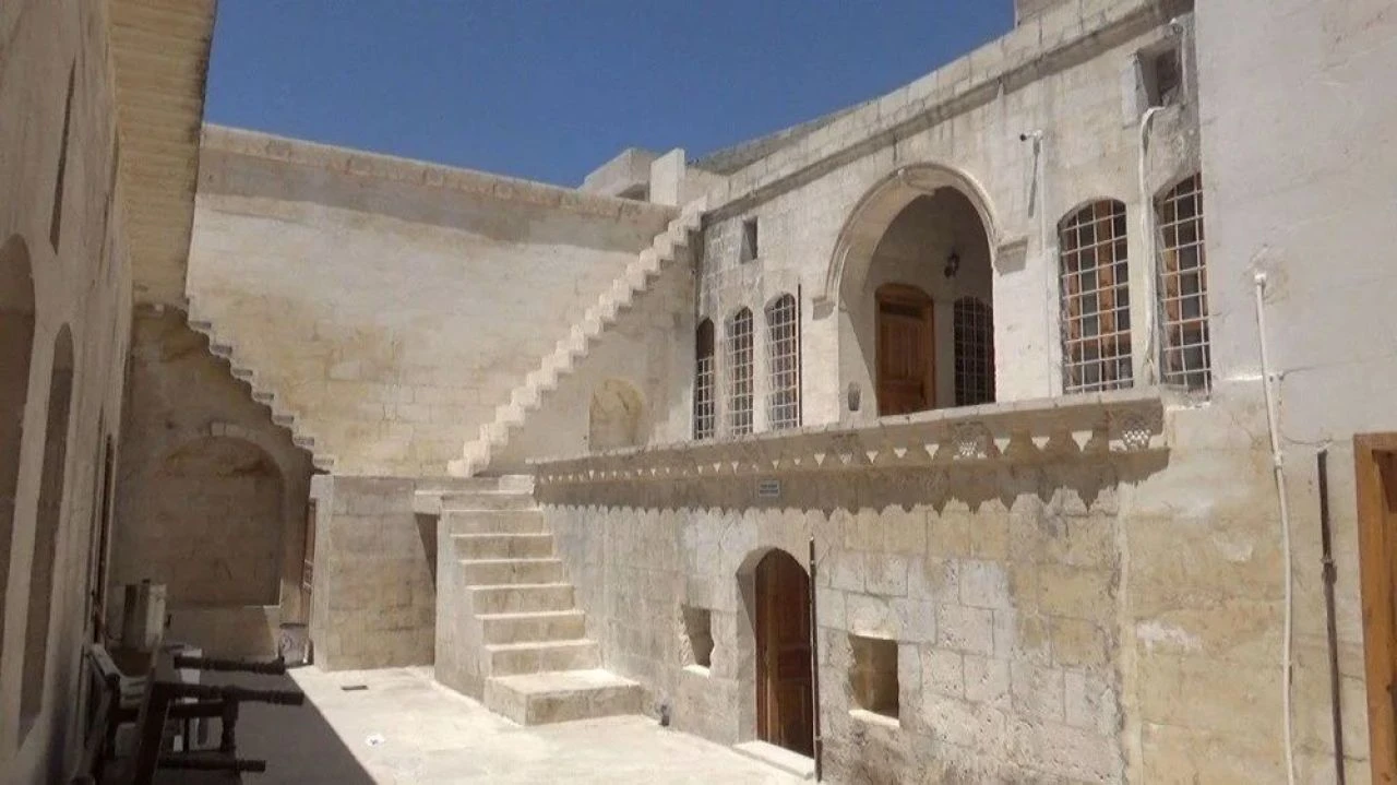 Şanlıurfa'da şoke eden soygun! 50 bin liralık şamdanları 250 liraya sattılar - 1. Resim