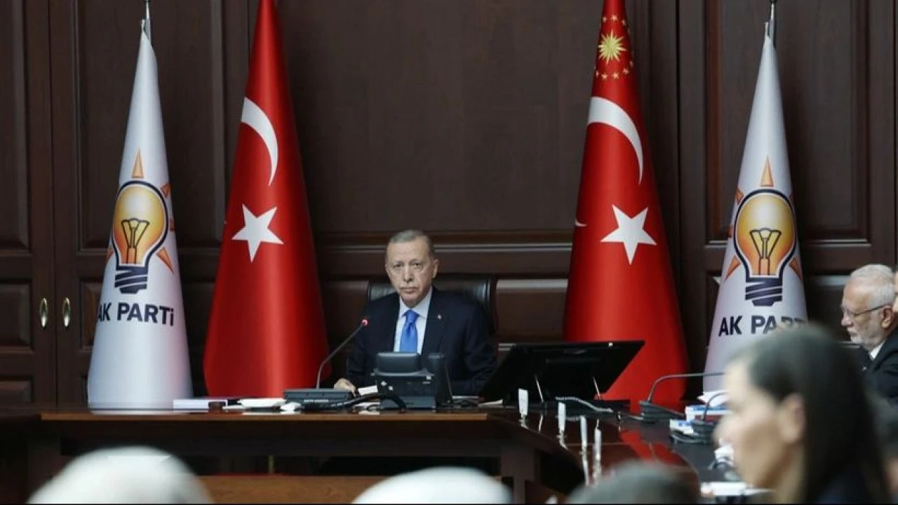 AK Parti'de görev değişimi: 2'si büyükşehir 5 il başkanı görevden alınacak