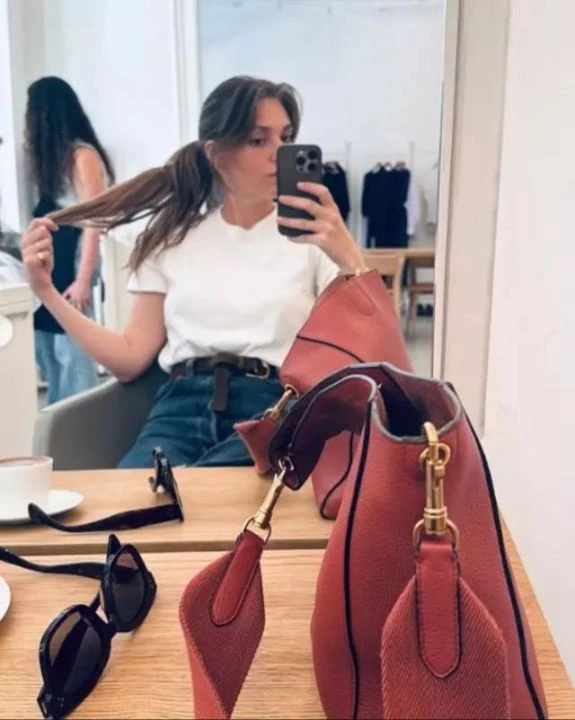 Aslı Enver İstanbullu Gelin hallerine geri döndü, yorumlar yağmur gibi yağdı - 1. Resim