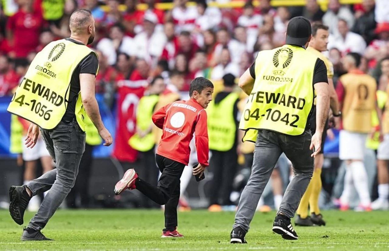 UEFA'dan flaş karar: Türkiye-Portekiz maçına soruşturma açılıyor!