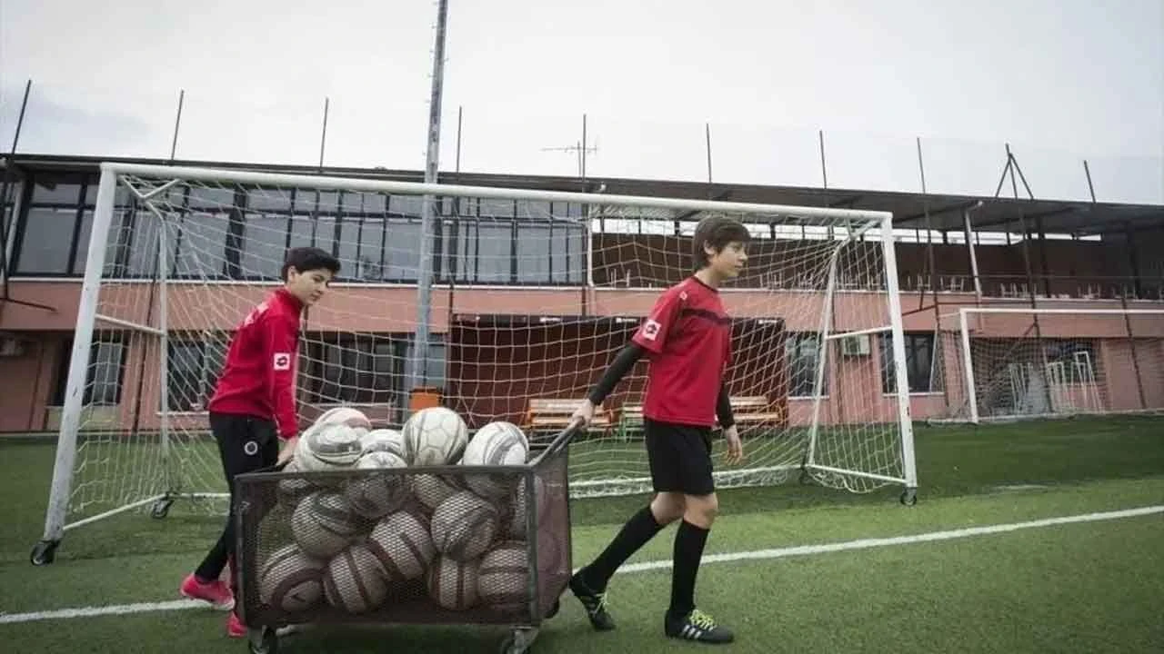 Arda Güler'in altyapı fotoğrafları gündem oldu, idolü olan 2 futbolcu ortaya çıktı - 4. Resim