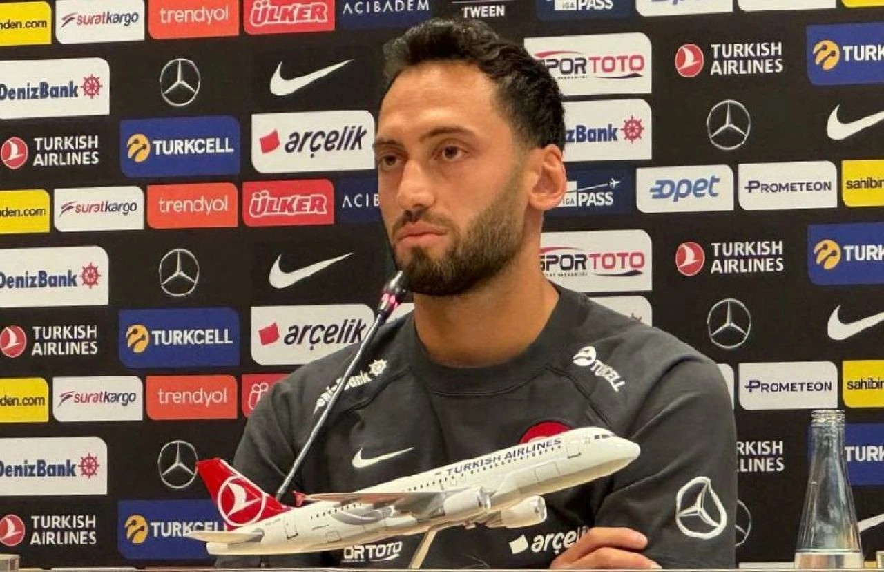 Basın toplantısında Hamit Altıntop sürprizi: Milli yıldızları göz hapsine aldı!