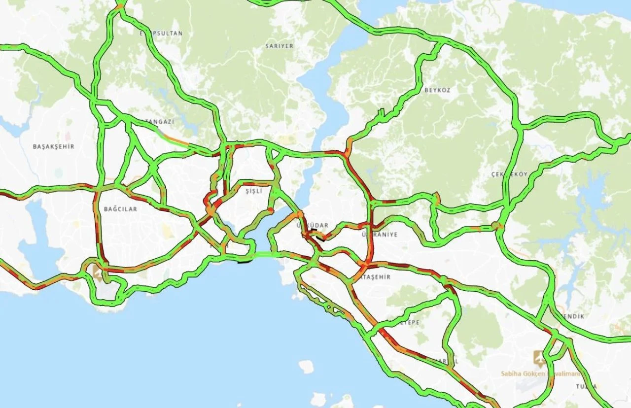 Bayram tatili bitti İstanbul trafiği eski haline döndü! Yoğunluk yüzde 70'lere çıktı - 2. Resim